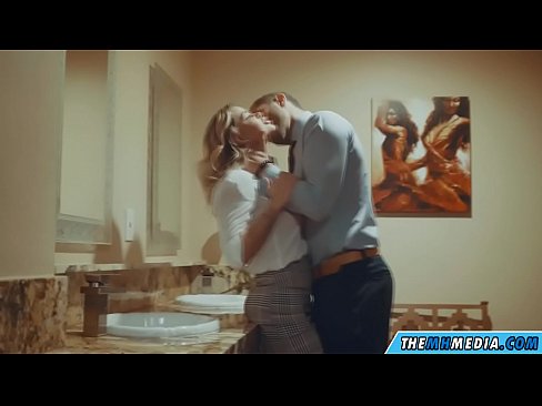 ❤️ Rehefa mamitaka anao ao amin'ny trano fidiovana ho an'ny besinimaro ny blonde be busty Vaovao  amin'ny mg.pornsexer.ru ❌️❤